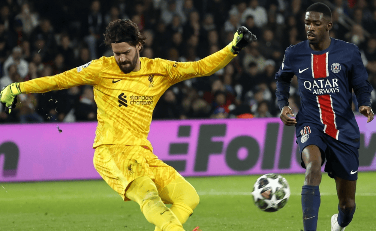 开云-榜首之争：利物浦迎战巴黎圣日耳曼，掌声雷动